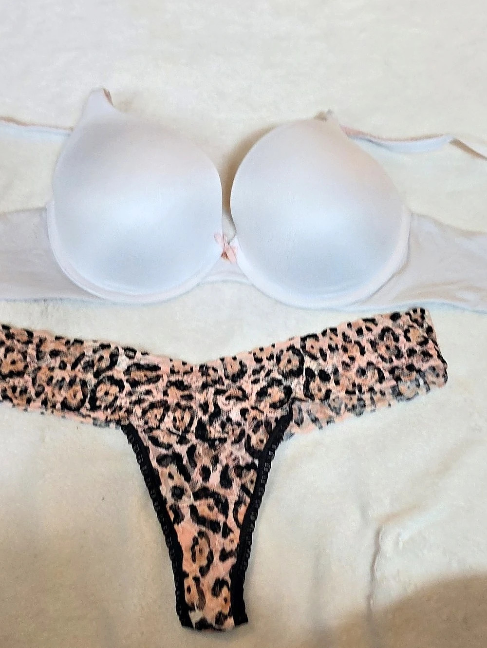 Victoria's Secret Body by Victoria Perfect Shape Bra Set Pink & Black 36C